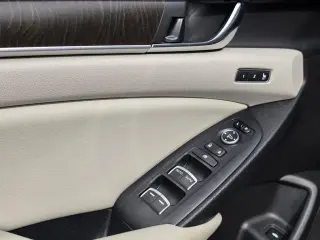 Honda Accord 2018 Touring 4dr Sedan (1.5T I4)