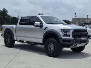 Ford F-150 2019 4x4 Raptor 4dr SuperCrew 5.5 ft. SB