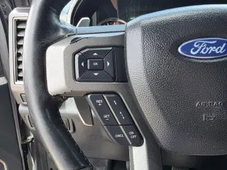 Ford F-150 2019 4x4 Raptor 4dr SuperCrew 5.5 ft. SB