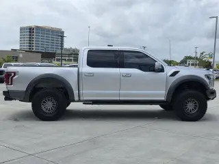 Ford F-150 2019 4x4 Raptor 4dr SuperCrew 5.5 ft. SB