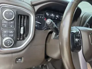 GMC Sierra 1500 2020 4x4 SLT 4dr Crew Cab 5.8 ft. SB