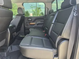 Chevrolet Silverado 1500 2018 4x4 High Country 4dr Crew Cab 5.8 ft. SB