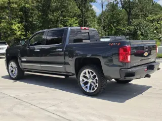 Chevrolet Silverado 1500 2018 4x4 High Country 4dr Crew Cab 5.8 ft. SB