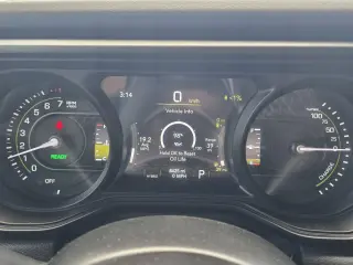 Jeep Wrangler 2025 4x4 Sahara 4xe 4dr SUV