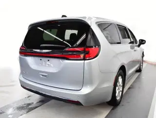 Chrysler Pacifica 2023 Touring L 4dr Mini-Van