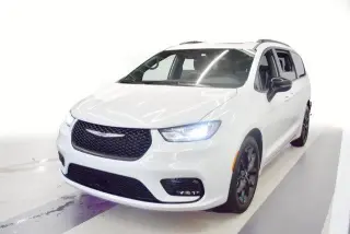 Chrysler Pacifica 2025 Limited 4dr Mini-Van
