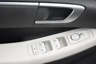 Hyundai SONATA Hybrid 2025 SEL 4dr Sedan