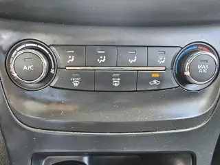 Nissan Sentra 2018 S 4dr Sedan 6M
