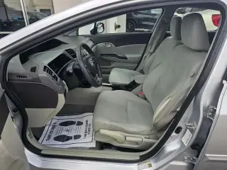 Honda Civic 2012 LX 4dr Sedan 5A