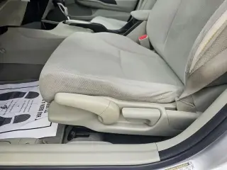 Honda Civic 2012 LX 4dr Sedan 5A