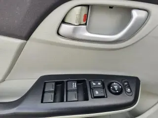 Honda Civic 2012 LX 4dr Sedan 5A