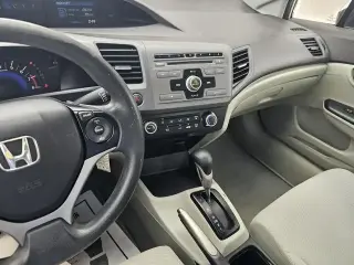 Honda Civic 2012 LX 4dr Sedan 5A