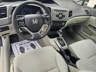 Honda Civic 2012 LX 4dr Sedan 5A