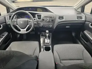 Honda Civic 2014 LX 4dr Sedan CVT