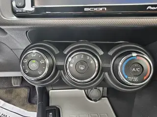 Scion tC 2016 Release Series 10.0 2dr Coupe 6M