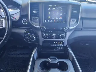 Ram 1500 2021 4x4 Big Horn 4dr Crew Cab 5.6 ft. SB Pickup