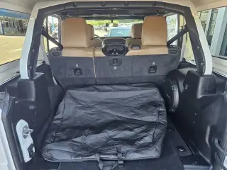 Jeep Wrangler Unlimited 2022 4x4 Sahara 4dr SUV