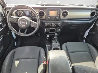 Jeep Wrangler Unlimited 2018 4x4 Sport 4dr SUV (midyear release)