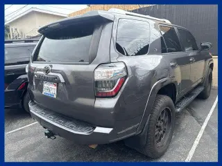 Toyota 4Runner 2016 4x4 SR5 4dr SUV
