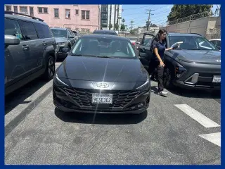 Hyundai ELANTRA Hybrid 2023 Limited 4dr Sedan