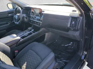 Nissan Pathfinder 2022 SV 4dr SUV