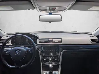 Volkswagen Passat 2018 2.0T SE 4dr Sedan