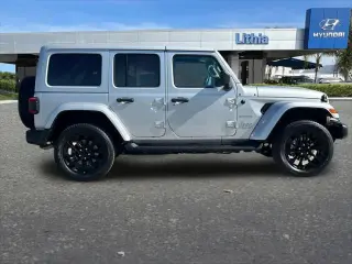 Jeep Wrangler 2023 4x4 Sahara 4xe 4dr SUV