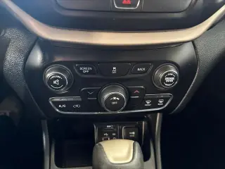 Jeep Cherokee 2016 Latitude 4dr SUV