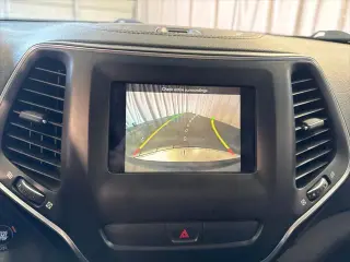 Jeep Cherokee 2019 Latitude Plus 4dr SUV