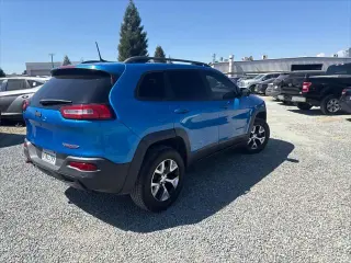 Jeep Cherokee 2018 4x4 Trailhawk 4dr SUV