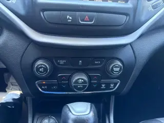 Jeep Cherokee 2018 4x4 Trailhawk 4dr SUV