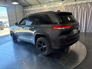 Jeep Grand Cherokee 2022 4x4 Altitude 4dr SUV (midyear release)