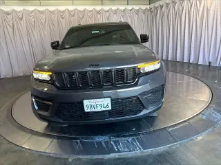 Jeep Grand Cherokee 2022 4x4 Altitude 4dr SUV (midyear release)