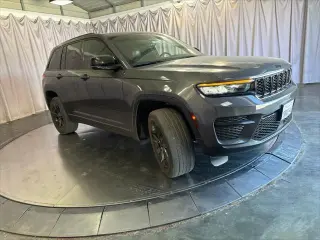 Jeep Grand Cherokee 2022 4x4 Altitude 4dr SUV (midyear release)