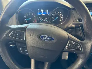 Ford Focus 2018 SE 4dr Hatchback