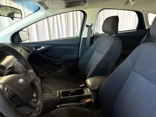 Ford Focus 2018 SE 4dr Hatchback