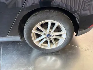 Ford Focus 2018 SE 4dr Hatchback