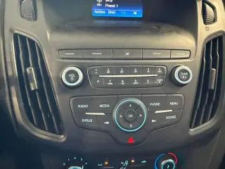 Ford Focus 2018 SE 4dr Hatchback