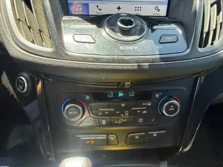 Ford Escape 2017 AWD Titanium 4dr SUV