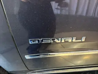 GMC Yukon 2017 4x2 Denali 4dr SUV