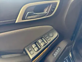 GMC Yukon 2017 4x2 Denali 4dr SUV
