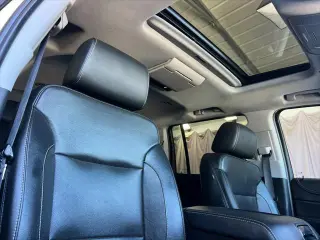 Chevrolet Suburban 2019 4x4 Premier 4dr SUV