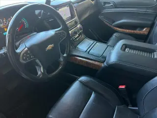 Chevrolet Suburban 2019 4x4 Premier 4dr SUV
