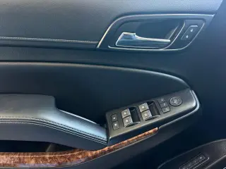 Chevrolet Suburban 2019 4x4 Premier 4dr SUV