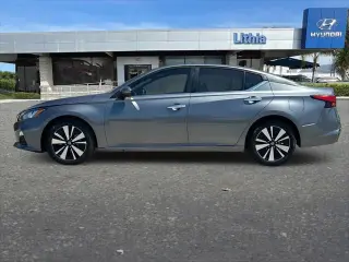 Nissan Altima 2021 2.5 SV 4dr Sedan