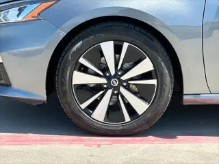 Nissan Altima 2021 2.5 SV 4dr Sedan