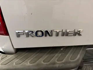Nissan Frontier 2020 4x4 SV 4dr Crew Cab 5 ft. SB