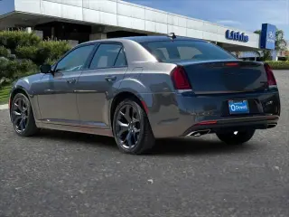 Chrysler 300 2023 S V6 4dr Sedan