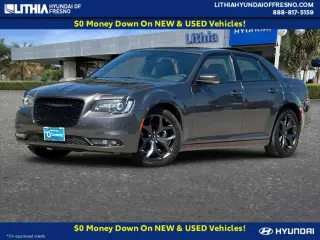 Chrysler 300 2023 S V6 4dr Sedan