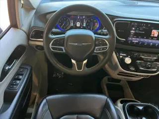 Chrysler Pacifica 2023 Touring L 4dr Mini-Van